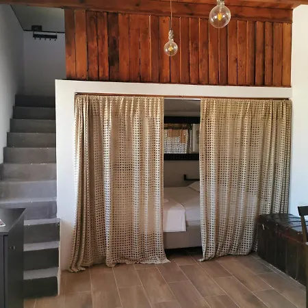 Moscha's View House *
